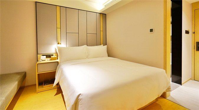 Ji Hotel Ningbo Beilun Intime City Exterior photo